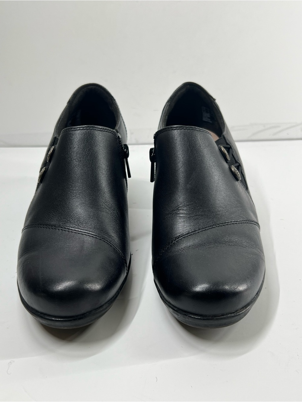 Clarks Collection Women’s Black Leather Ankle Booties Heels Size 9 - Picture 4 of 13